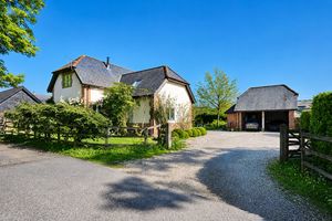 Elcombe Barn_Front Aspect- click for photo gallery